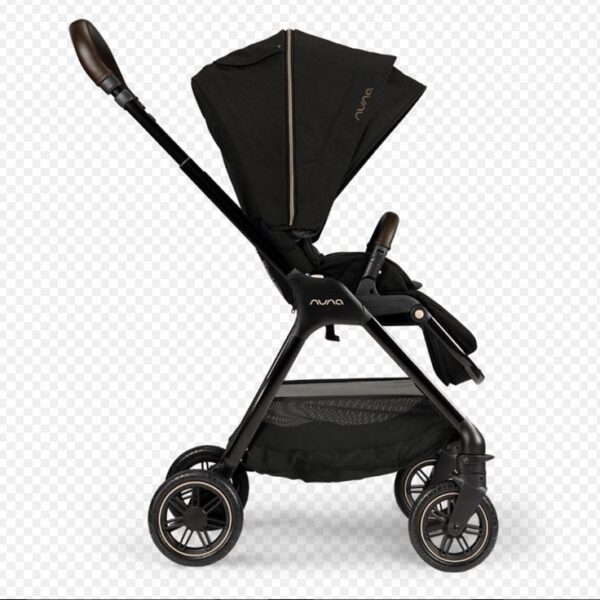 Nuna triv passeggino with magnetic buckle riveted