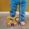 Trixie pull along toy mr lion leone in legno