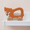 Trixie pull along toy mr fox volpe in legno
